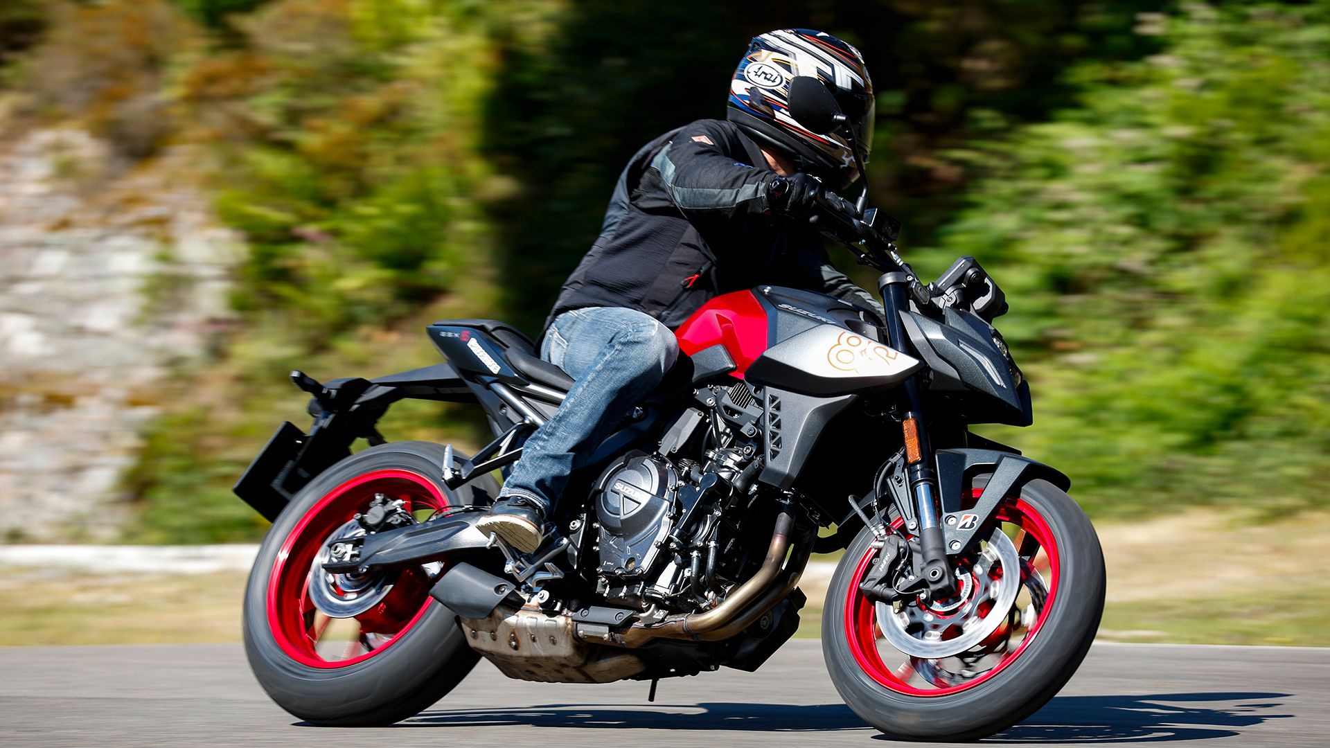 Suzuki GSX 8S 2026 Accion (15)