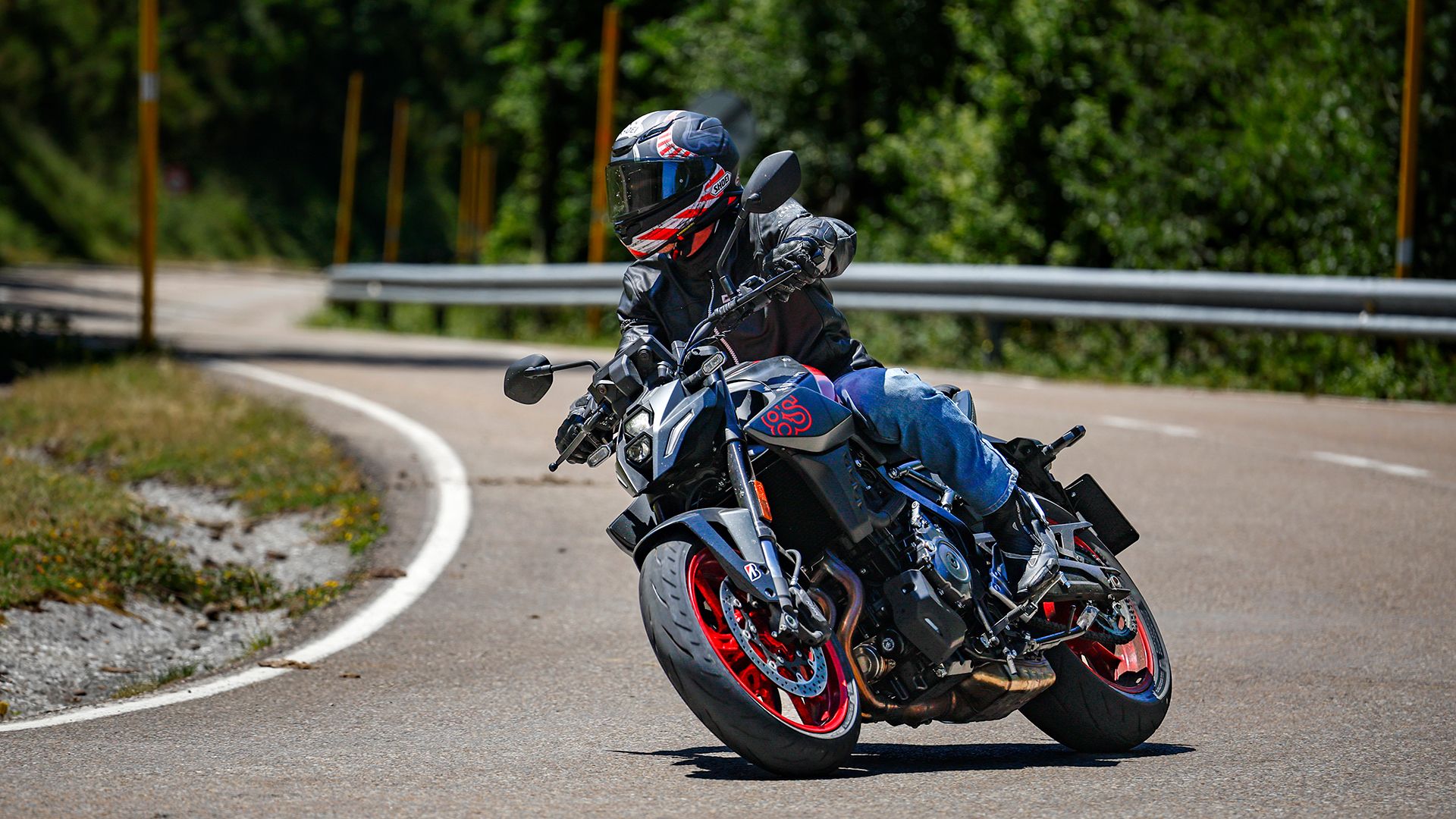 Suzuki GSX 8S 2026 Accion (16)