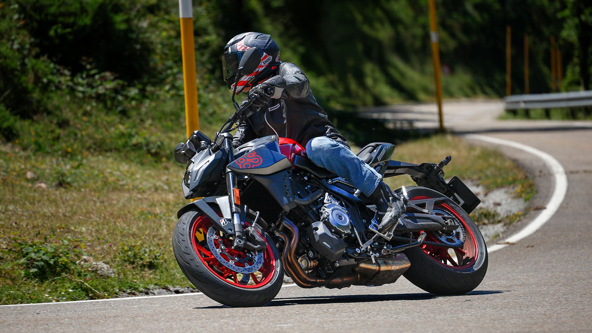 Suzuki GSX 8S 2026 Accion (17)