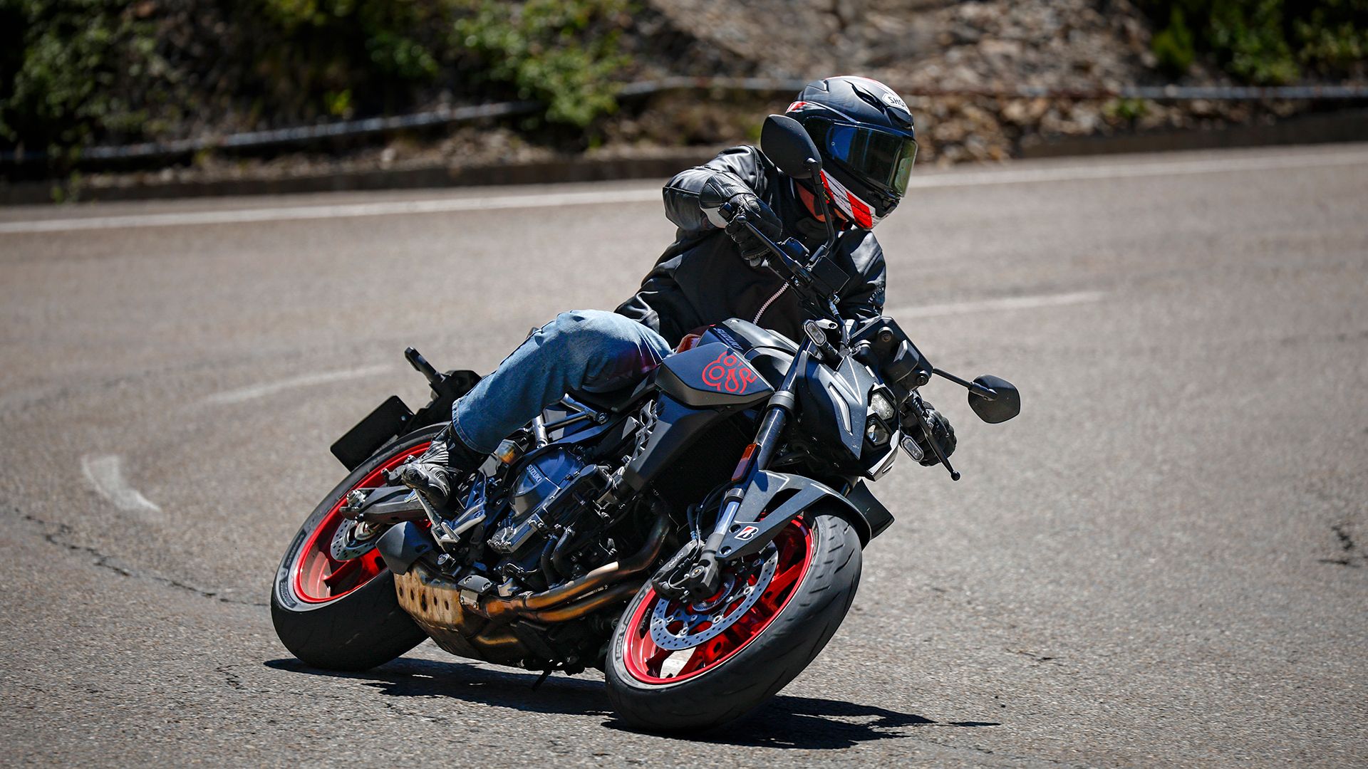 Suzuki GSX 8S 2026 Accion (19)