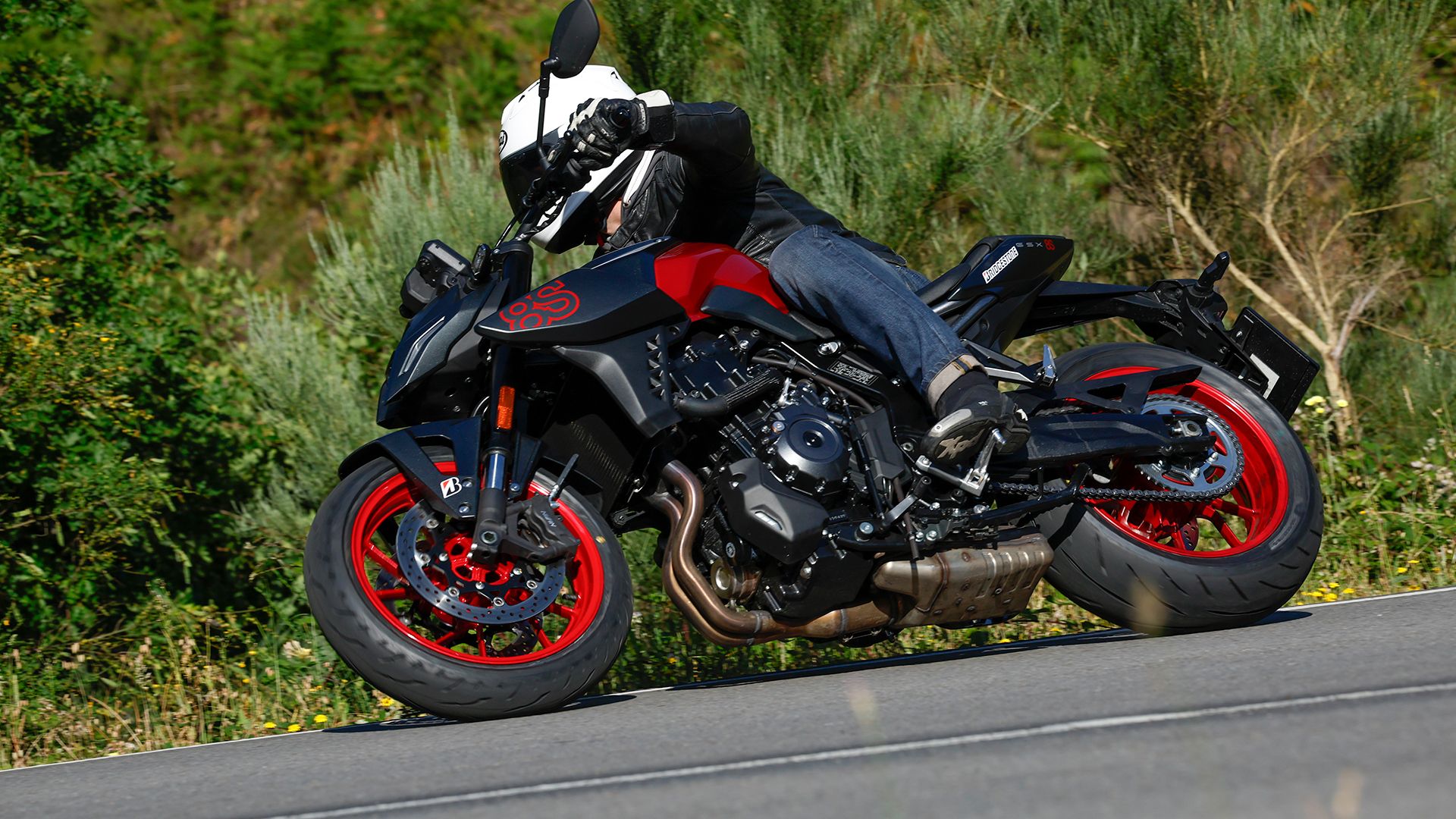 Suzuki GSX 8S 2026 Accion (25)