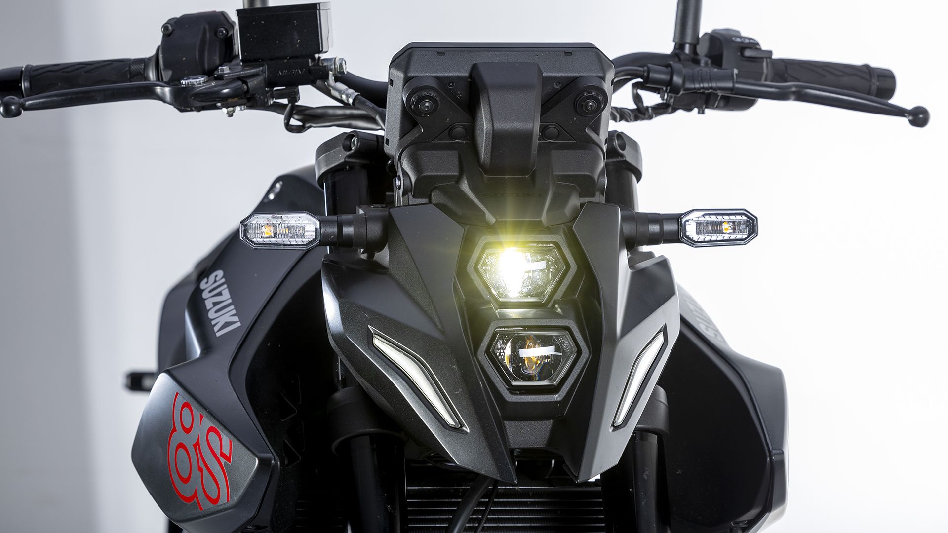 Suzuki GSX 8S 2026 Detalles (9)