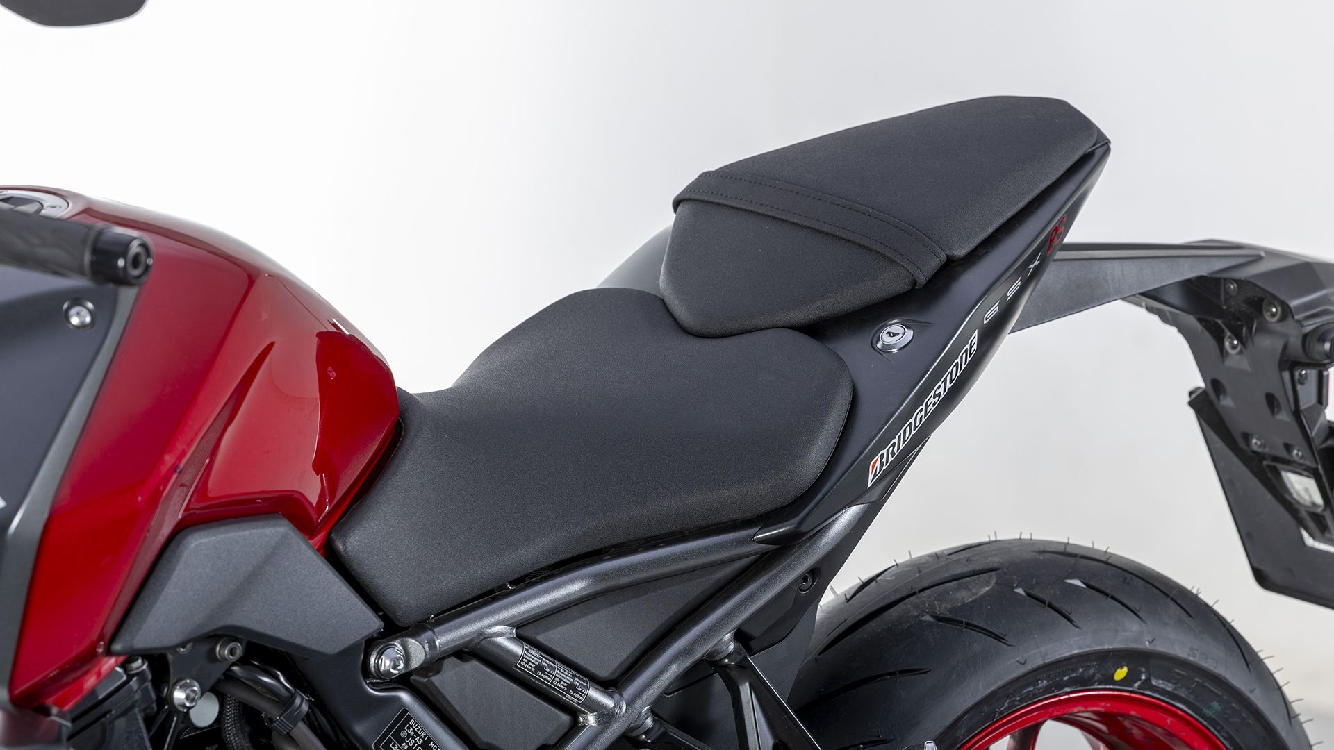 Suzuki GSX 8S 2026 Detalles (13)