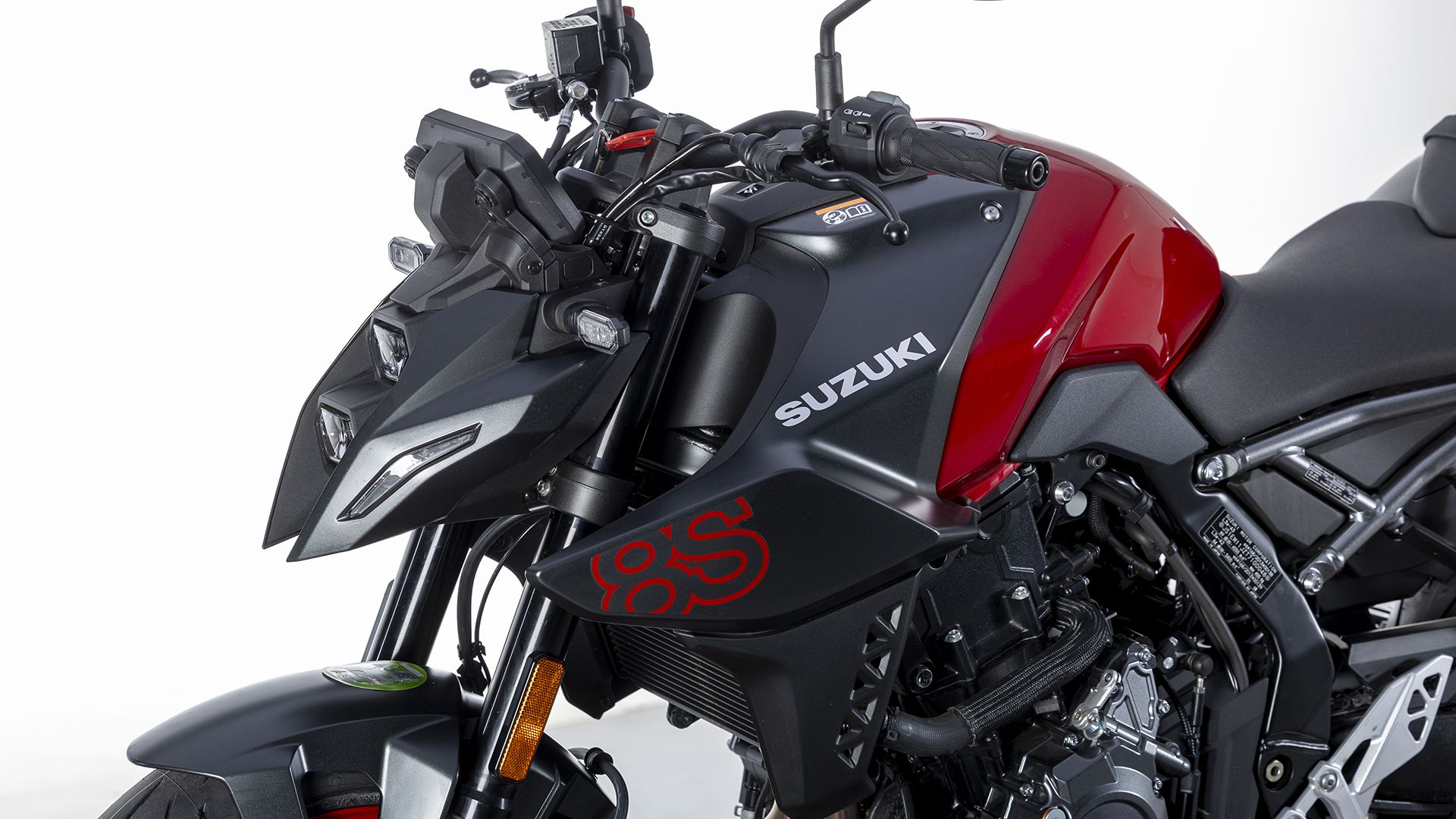 Suzuki GSX 8S 2026 Detalles (14)