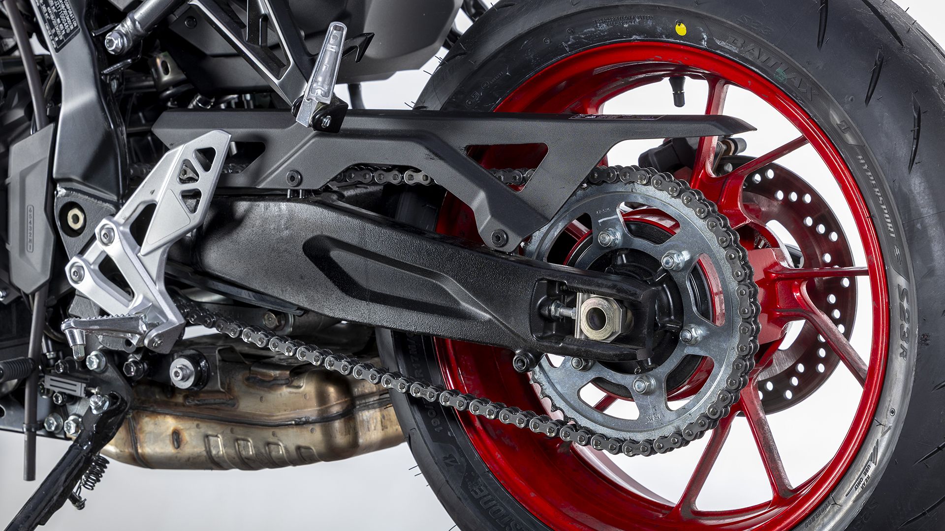 Suzuki GSX 8S 2026 Detalles (19)