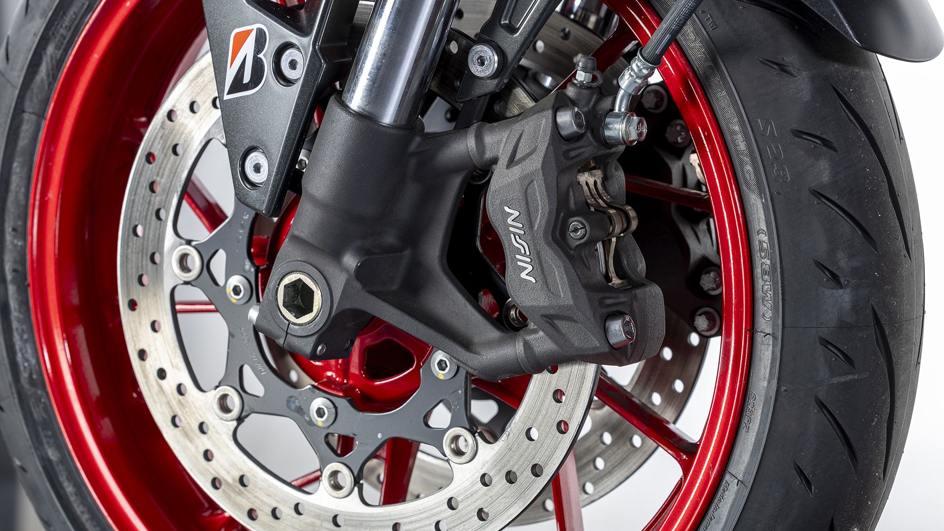 Suzuki GSX 8S 2026 Detalles (20)