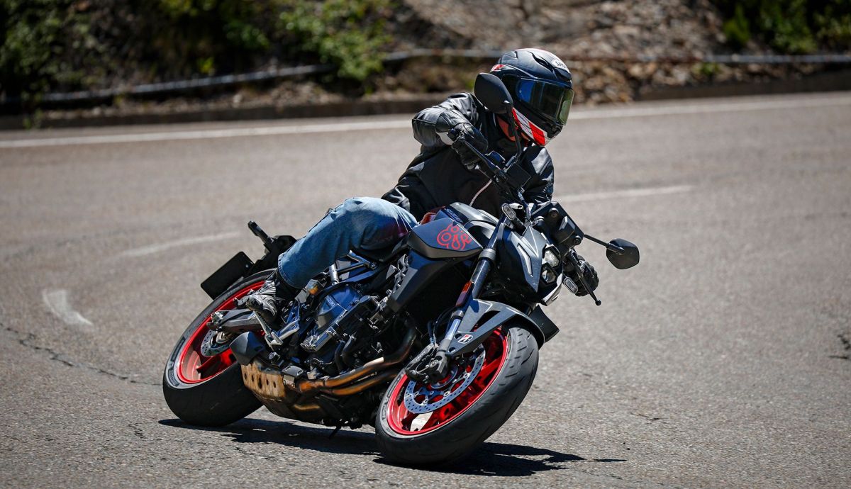 Suzuki GSX 8S 2026 Accion (19)