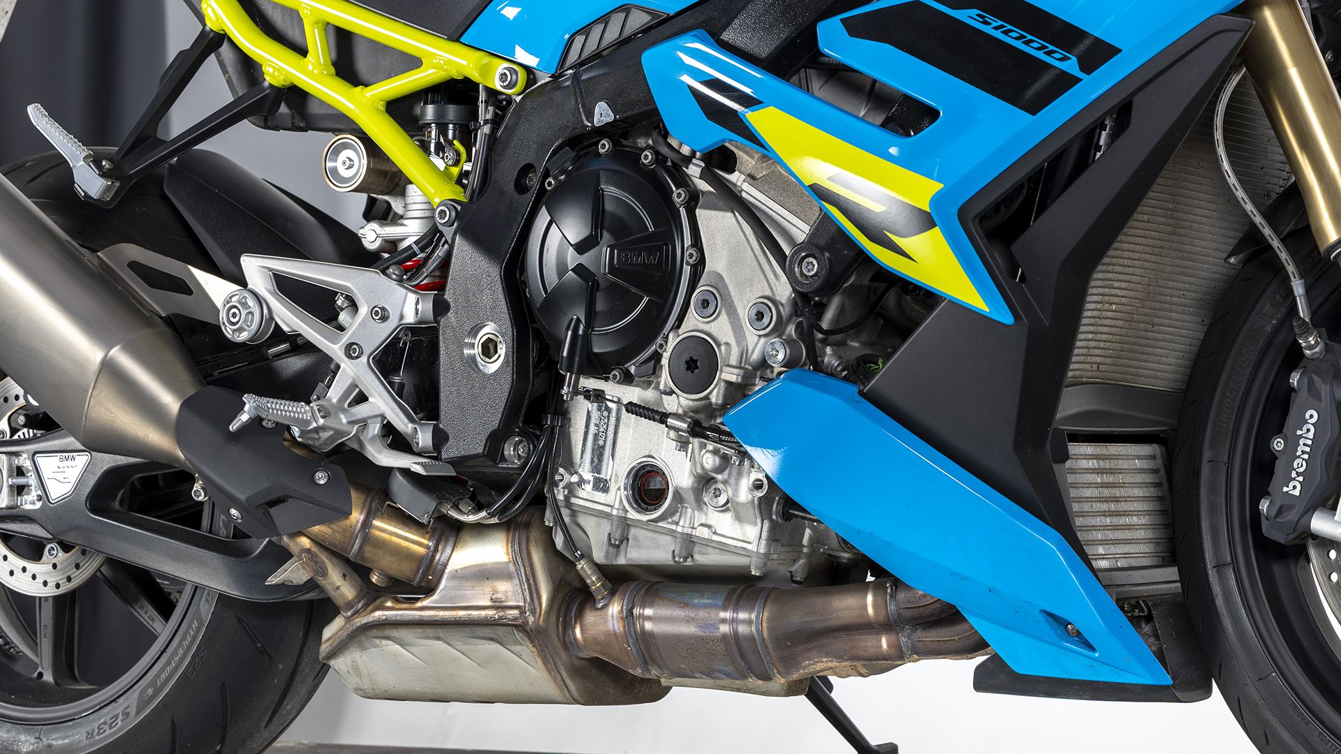 BMW S 1000 R 2026 Detalles (10)