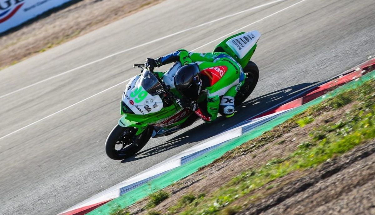 Marc Vich ha cerrado el título del ESBK Supersport 300 con otro doblete