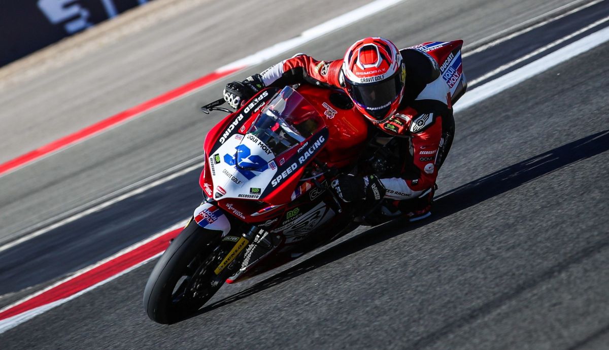 Marcos Ludeña mete presión en Supersport tras lograr el doblete