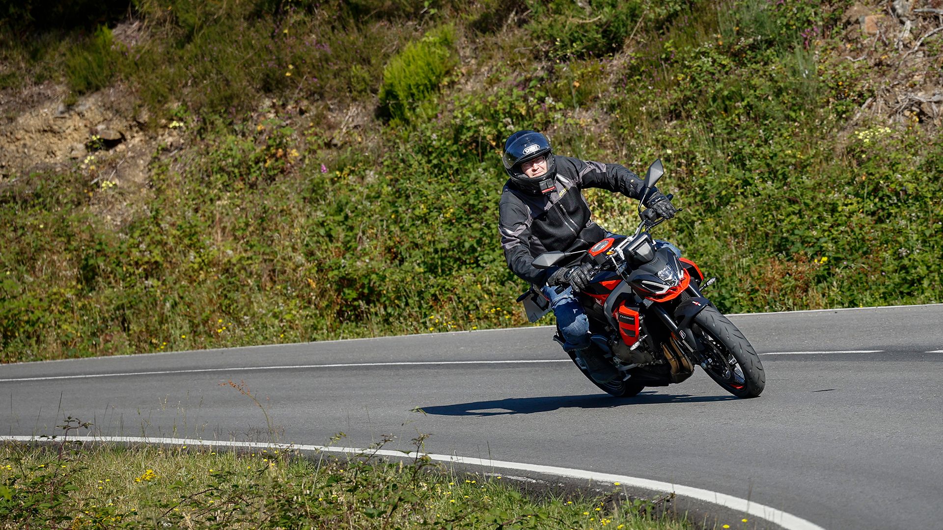 Aprilia Tuono 457 2026 Accion (1)