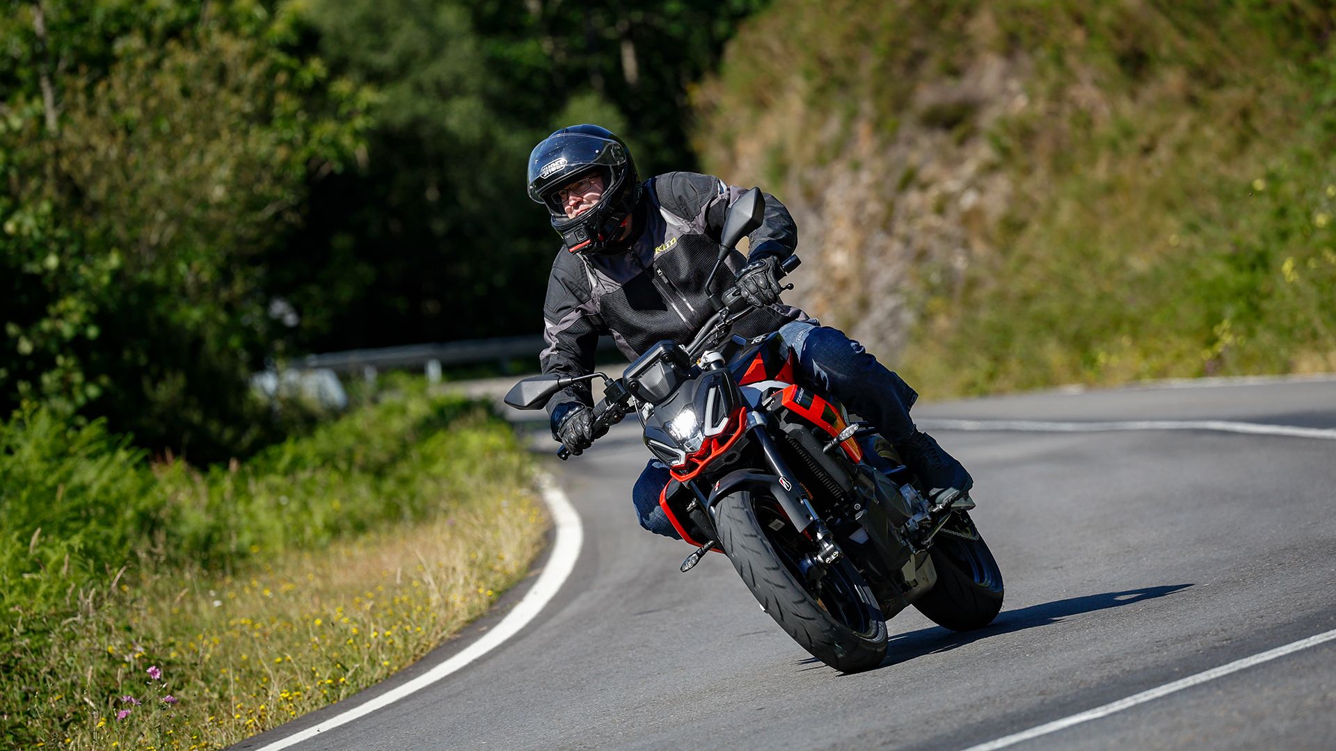 Aprilia Tuono 457 2026 Accion (7)