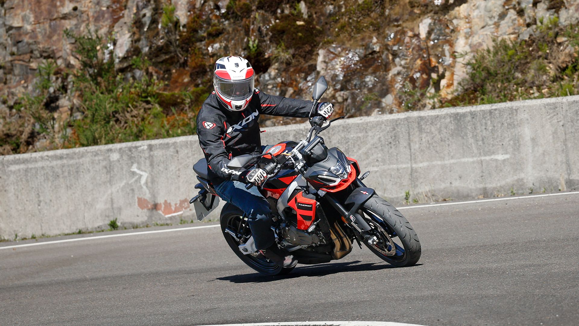 Aprilia Tuono 457 2026 Accion (11)