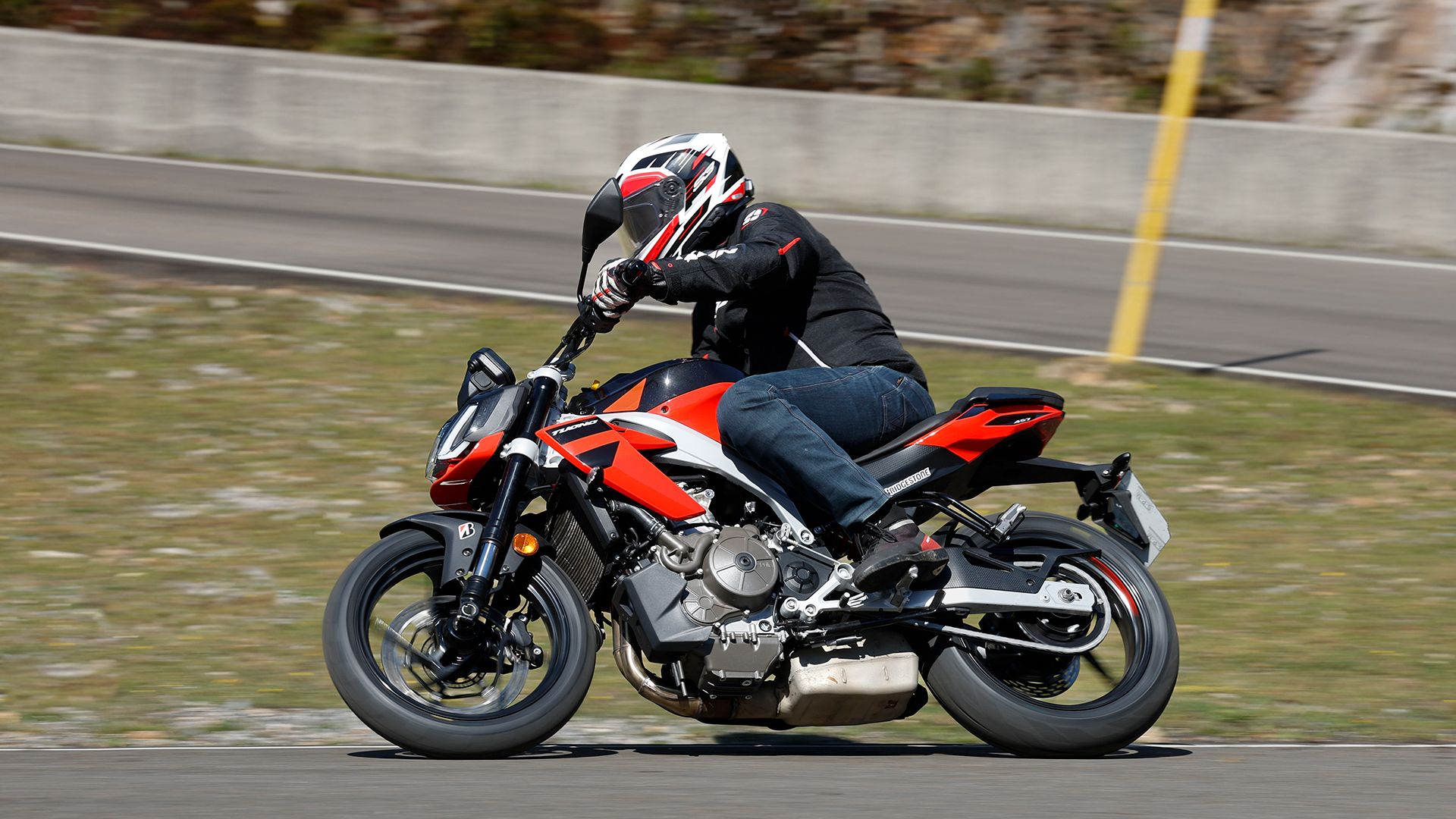 Aprilia Tuono 457 2026 Accion (17)