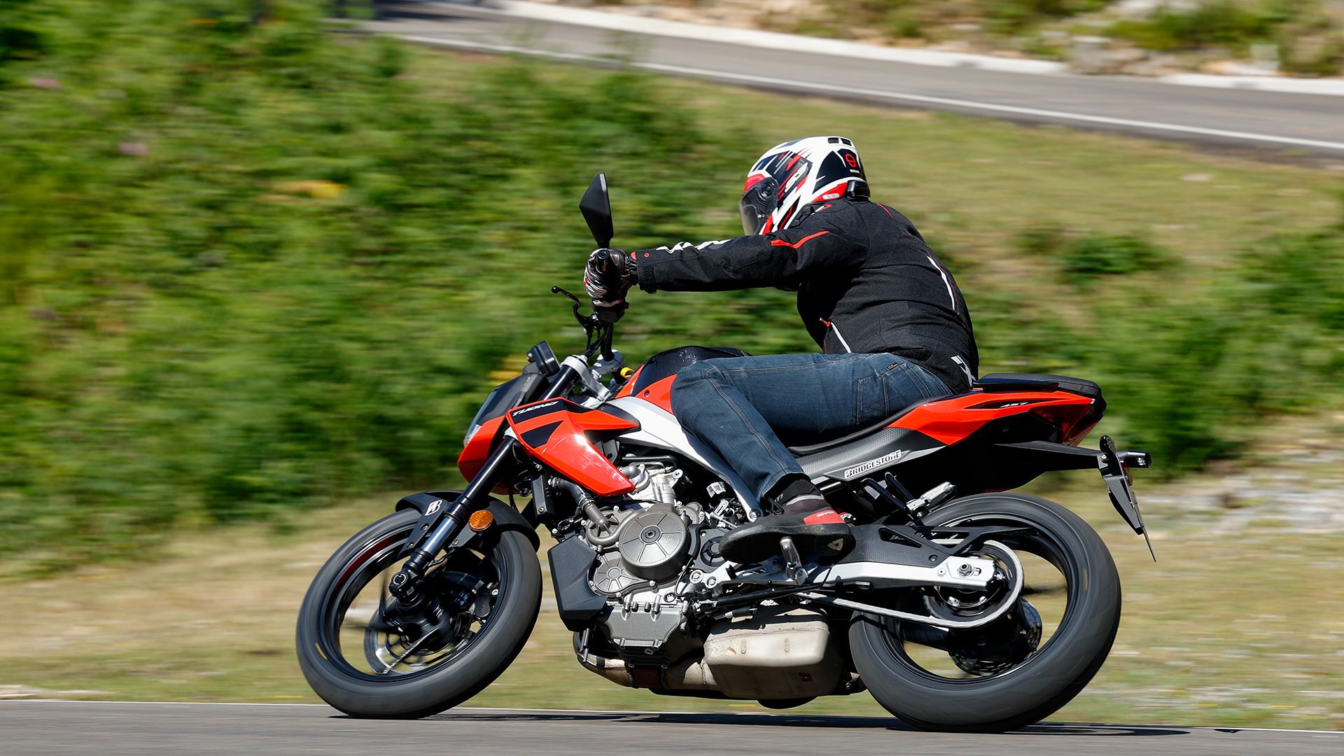 Aprilia Tuono 457 2026 Accion (18)