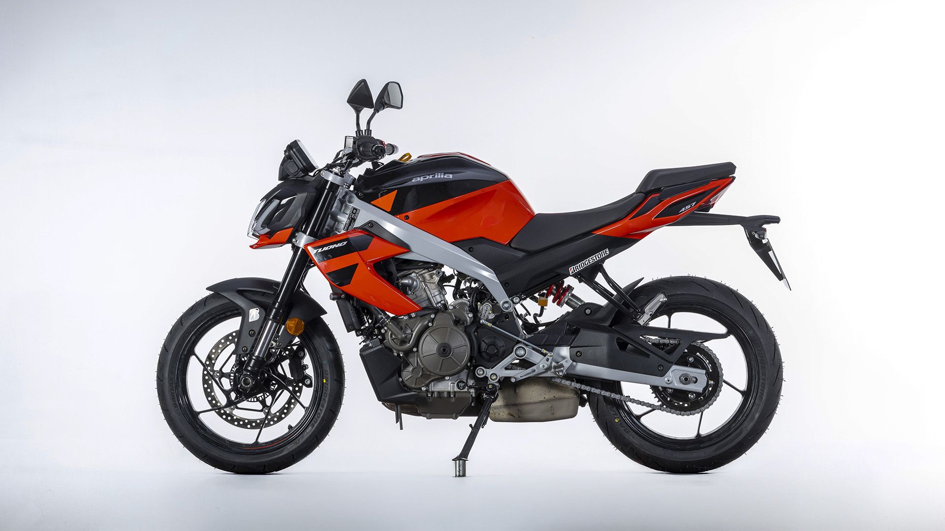 Aprilia Tuono 457 2026 Estudio (3)