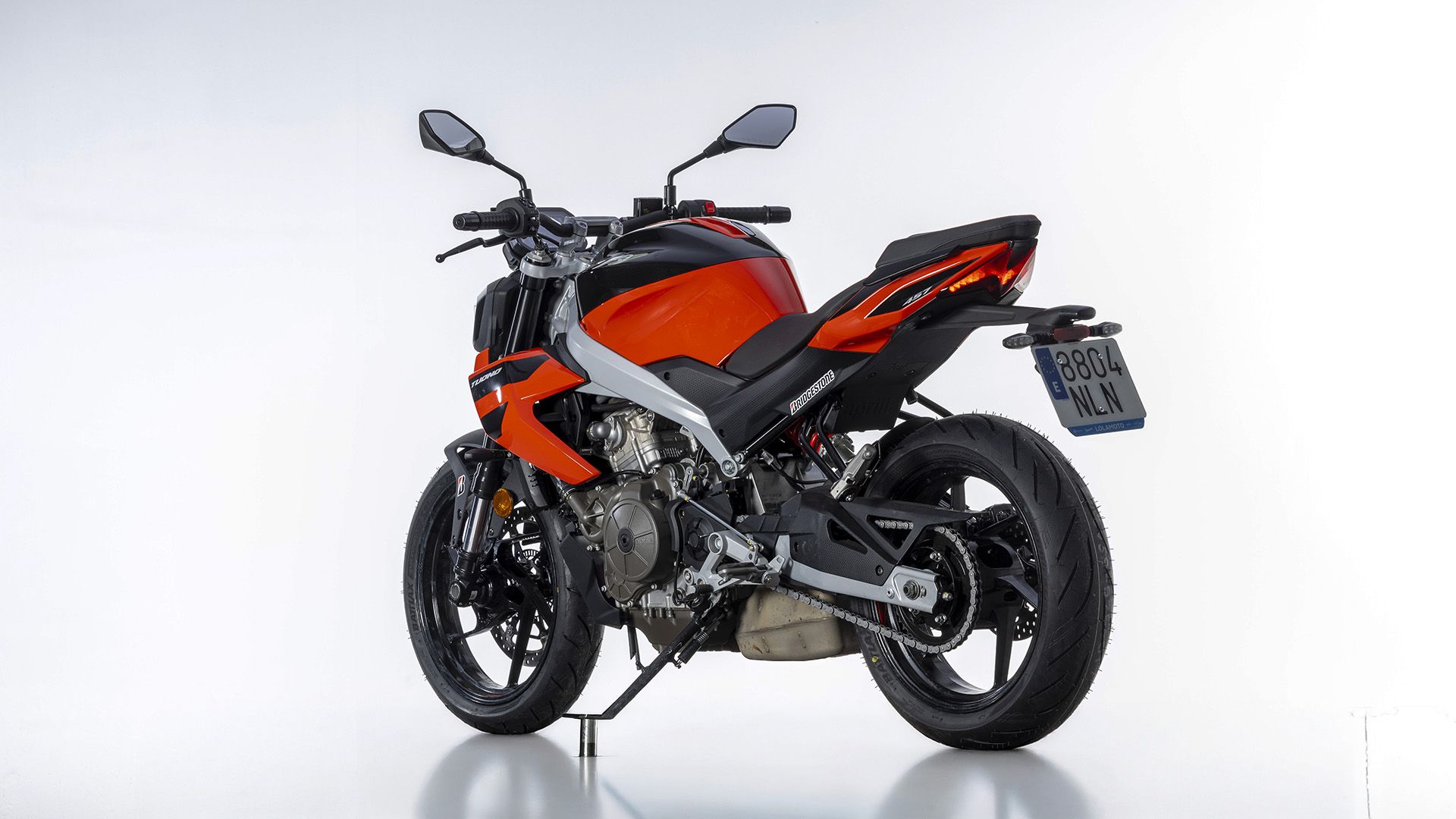 Aprilia Tuono 457 2026 Estudio (4)