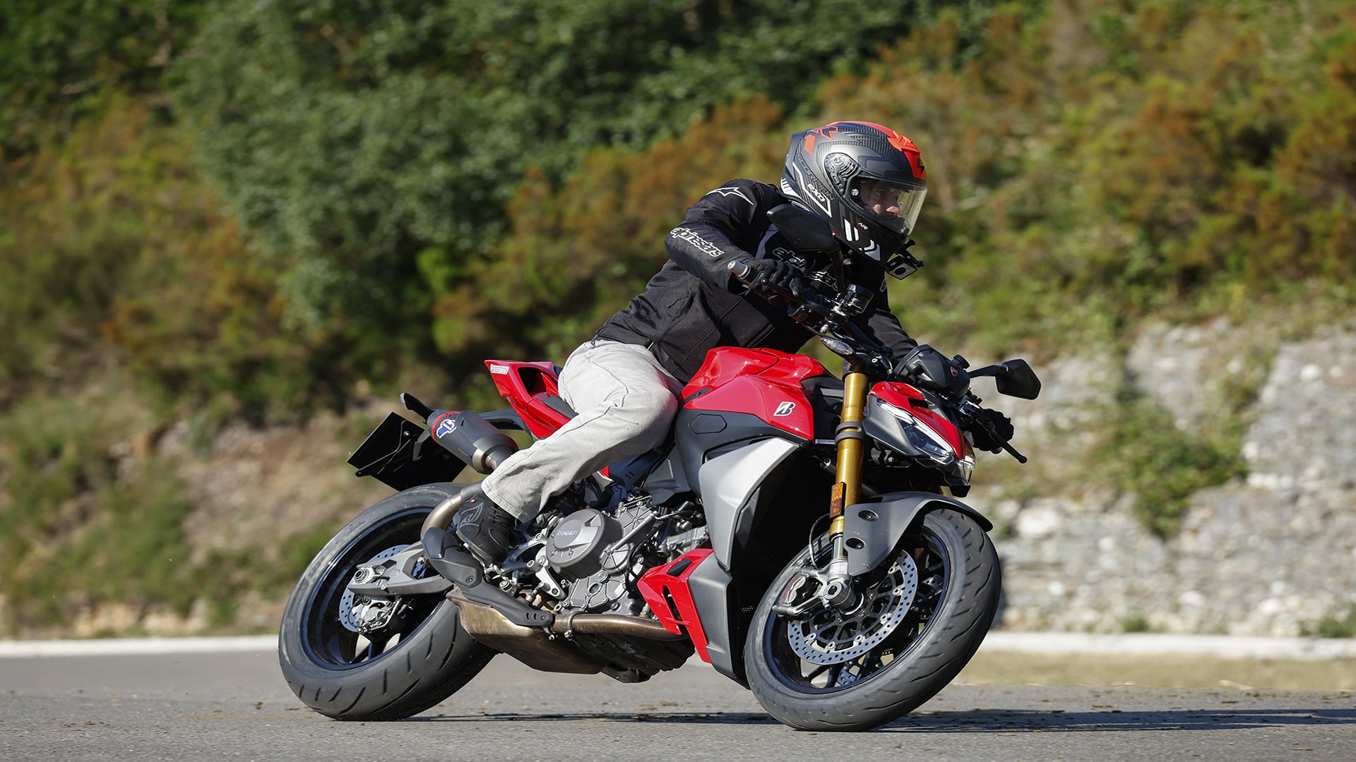 Ducati Streetfighter V2 S 2026 Accion (2)