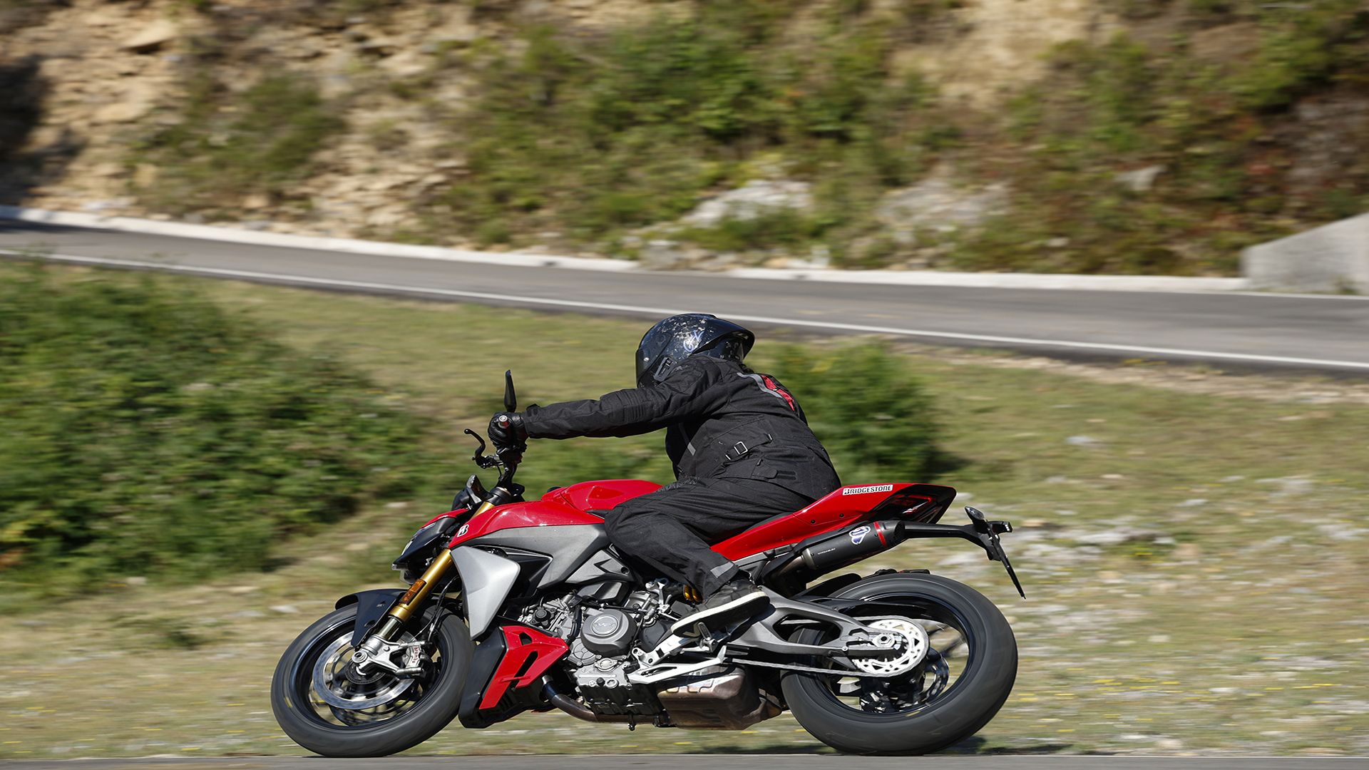 Ducati Streetfighter V2 S 2026 Accion (7)