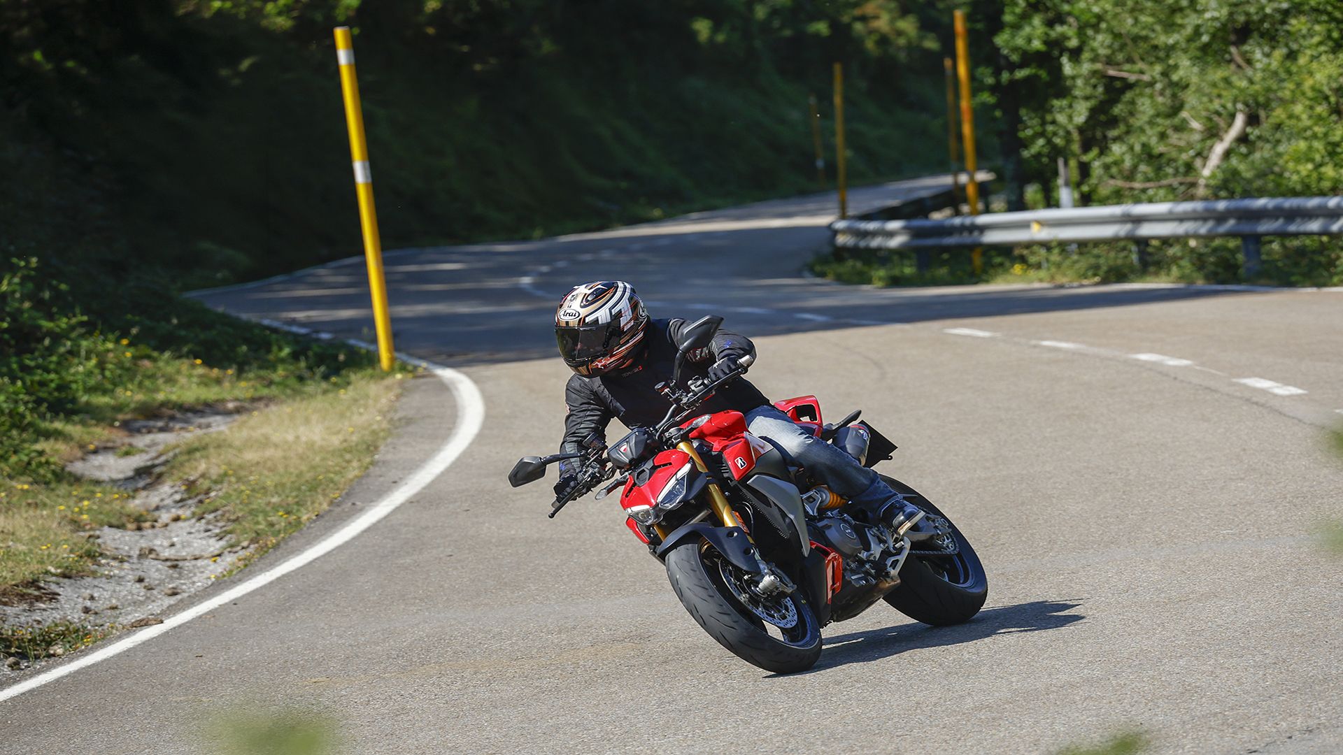Ducati Streetfighter V2 S 2026 Accion (9)
