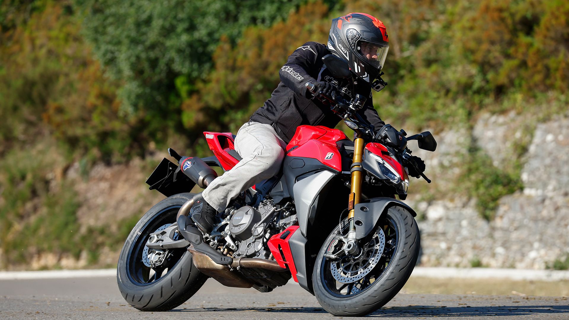 Ducati Streetfighter V2 S 2026 Accion (2)