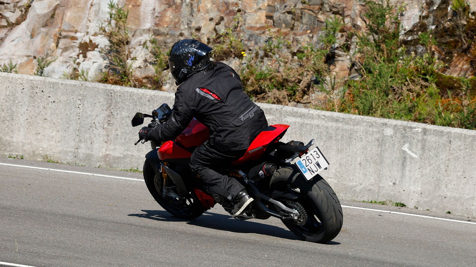 Ducati Streetfighter V2 S 2026 Accion (6)