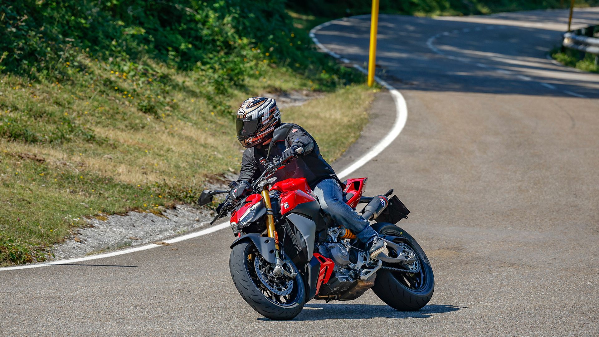Ducati Streetfighter V2 S 2026 Accion (11)