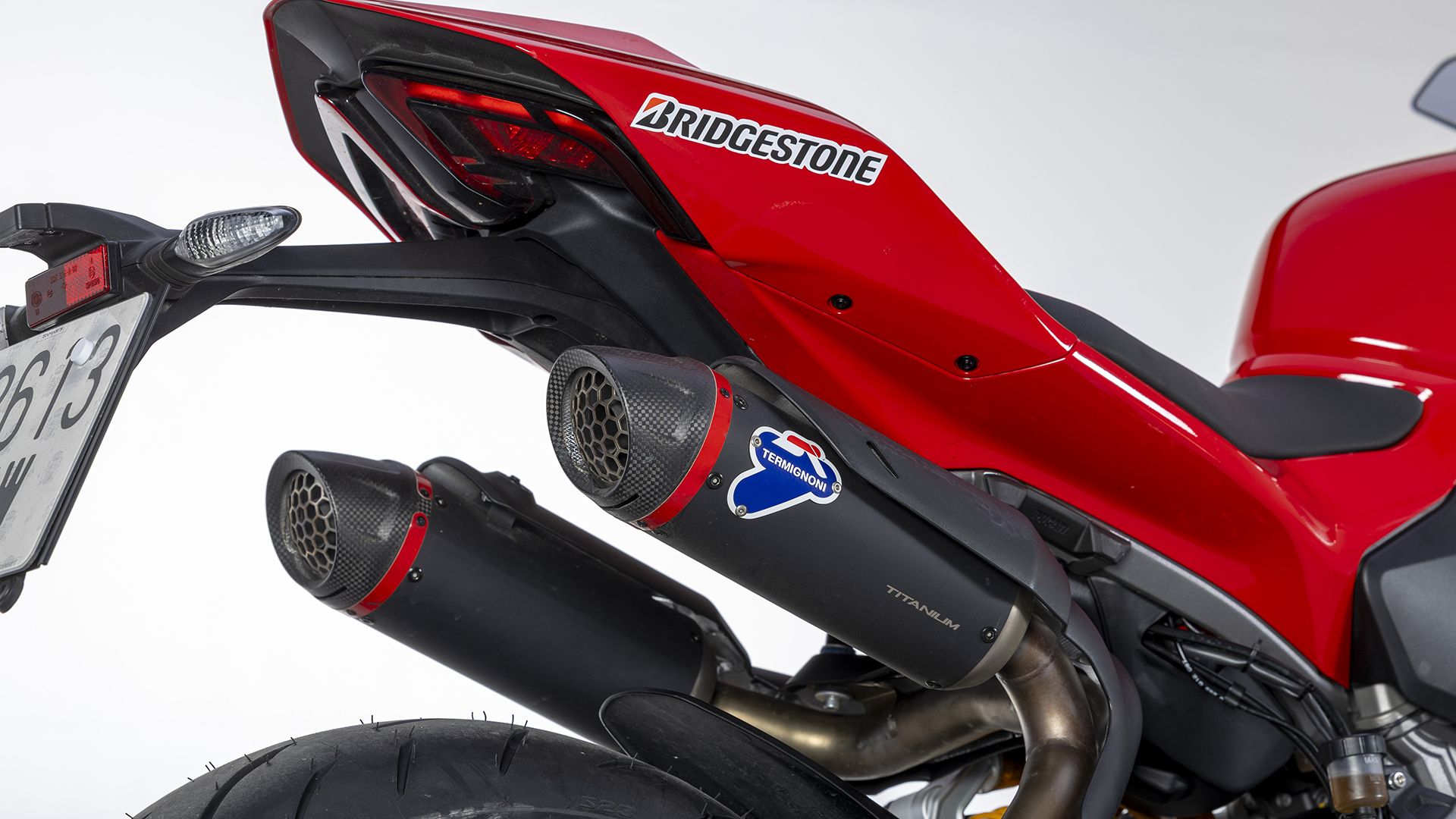 Ducati Streetfighter V2 S 2026 Detalles (2)