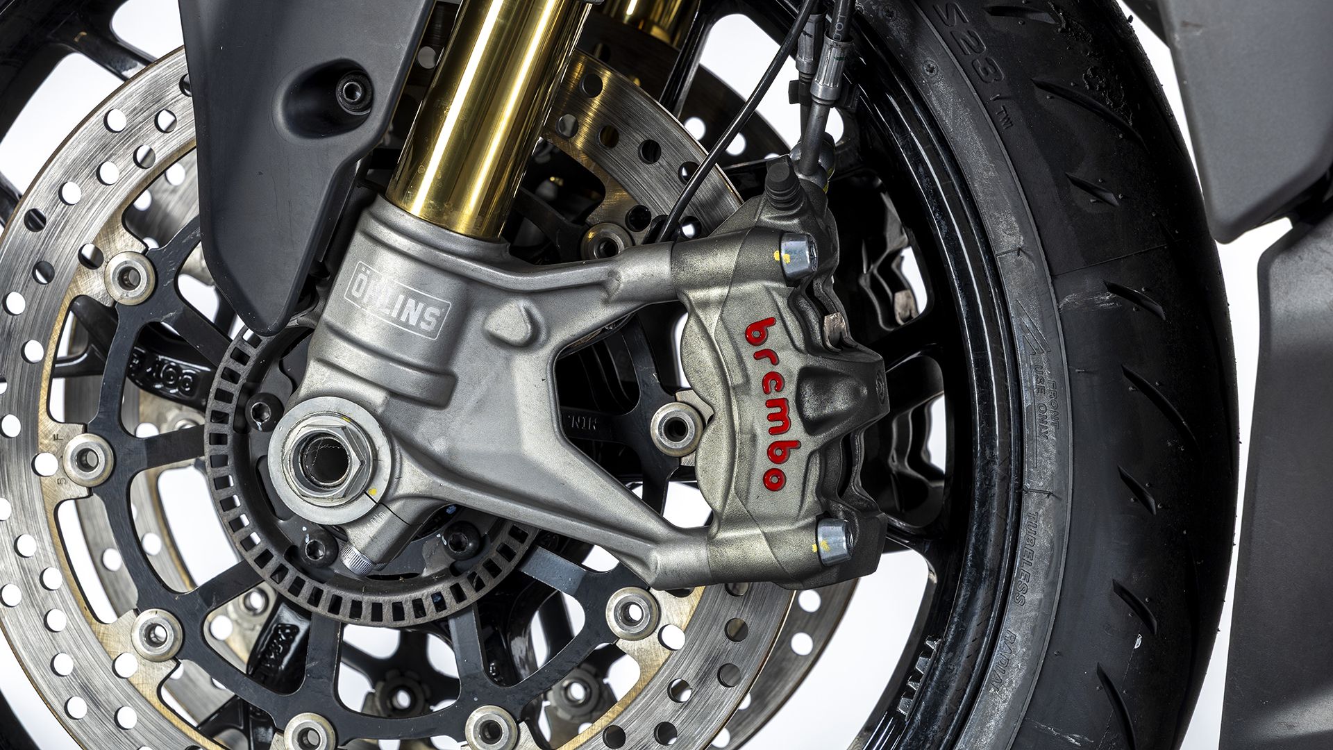 Ducati Streetfighter V2 S 2026 Detalles (20)