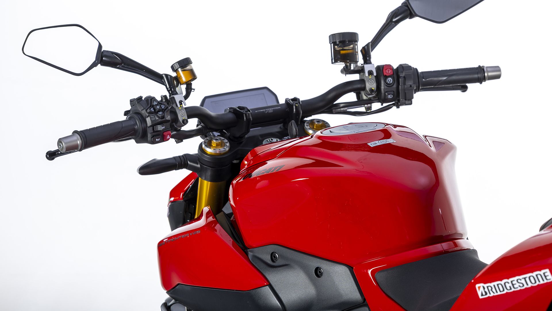 Ducati Streetfighter V2 S 2026 Detalles (28)