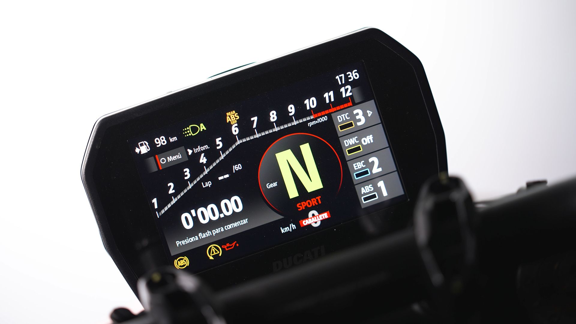 Ducati Streetfighter V2 S 2026 Detalles pantalla (3)