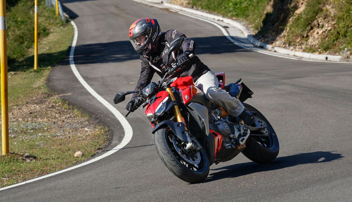 Ducati Streetfighter V2 S 2026 Accion (4)