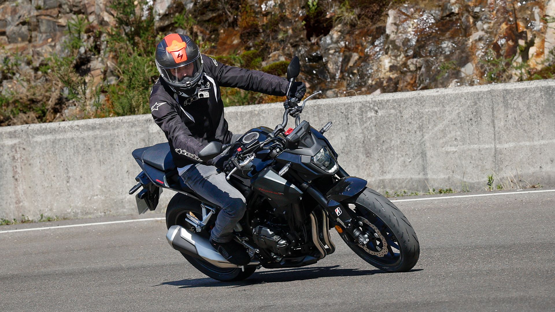Honda CB500 Hornet 2026 Accion (11)