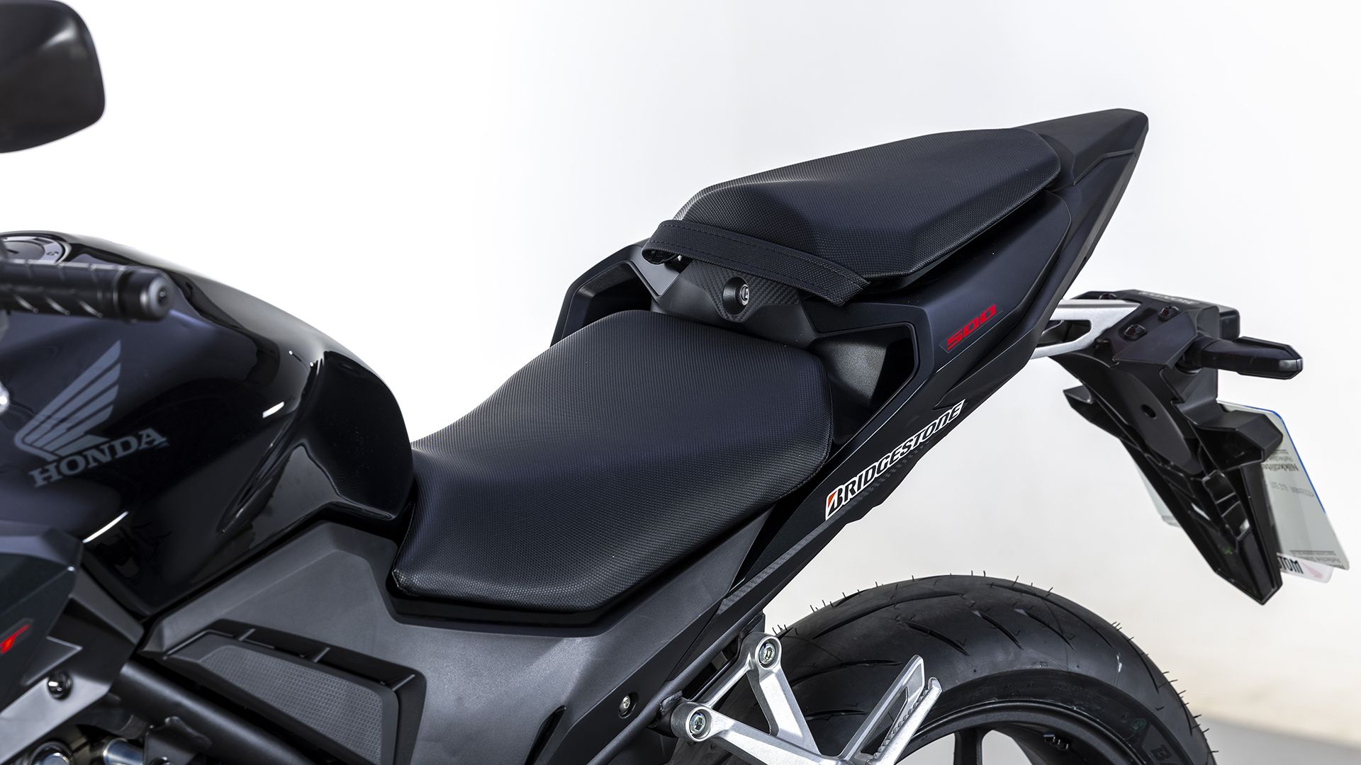 Honda CB500 Hornet 2026 Detalles (15)