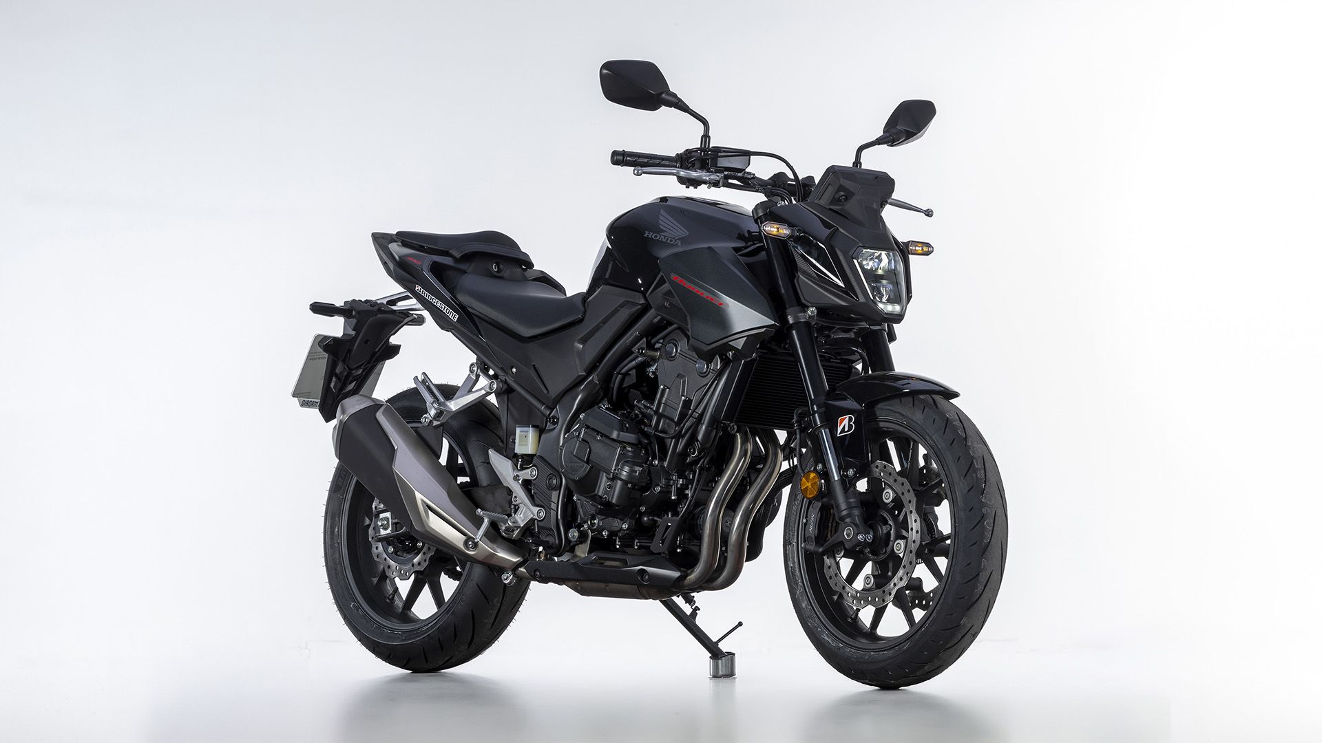 Honda CB500 Hornet 2026 Estudio (2)