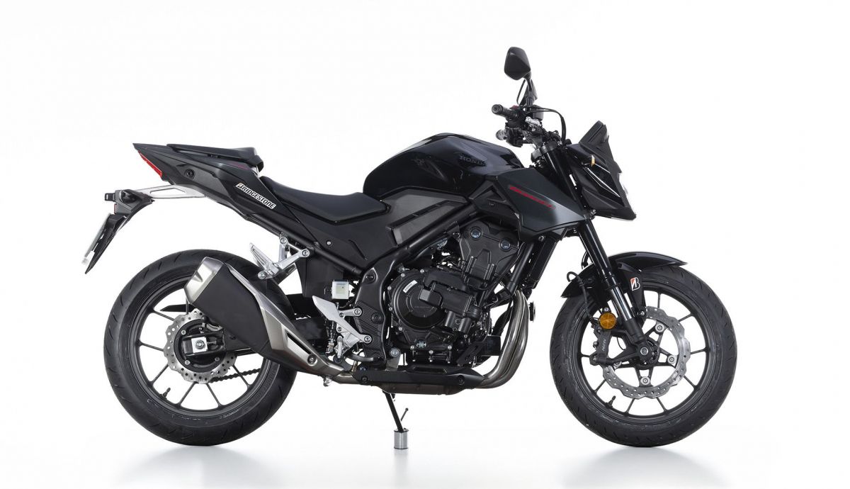 Honda CB500 Hornet 2026 Estudio (1)