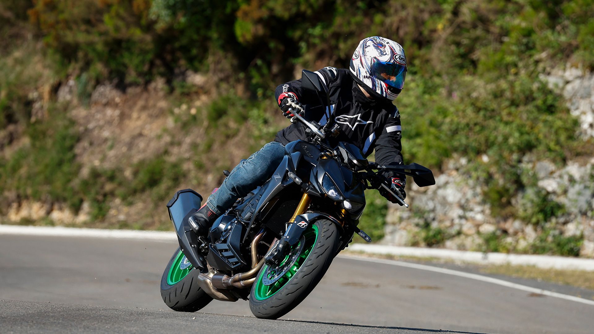 KawasakiI Z1100 SE 2026 Accion (5)