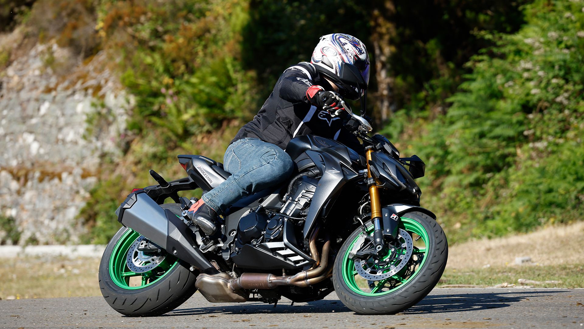 KawasakiI Z1100 SE 2026 Accion (6)