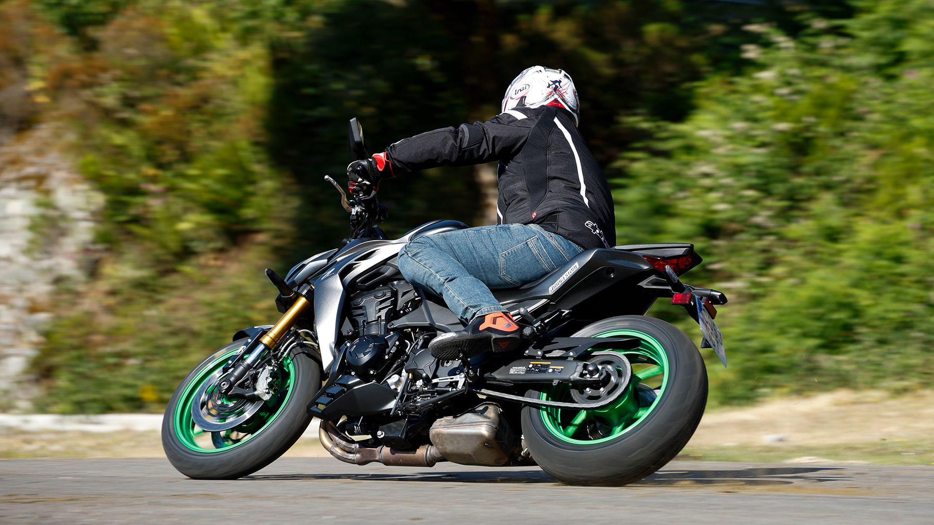 KawasakiI Z1100 SE 2026 Accion (9)