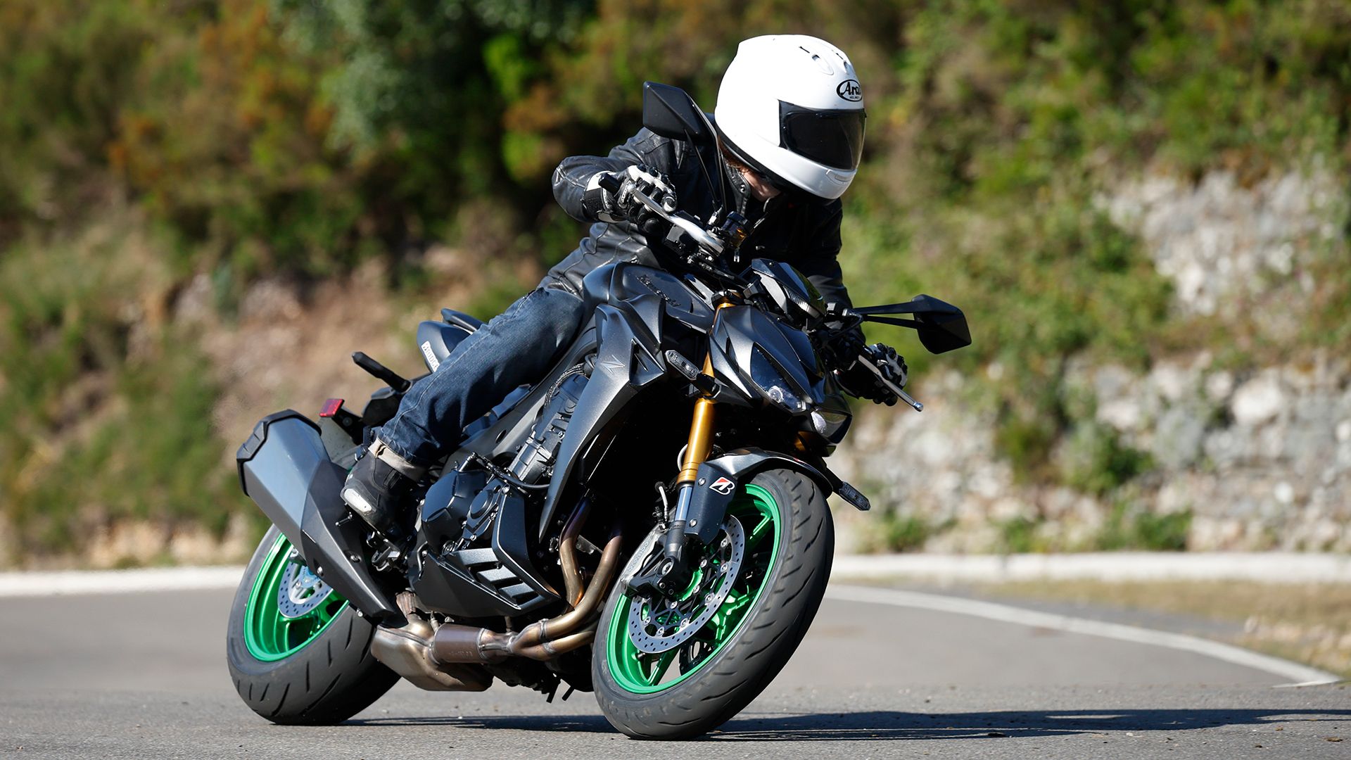 KawasakiI Z1100 SE 2026 Accion (10)