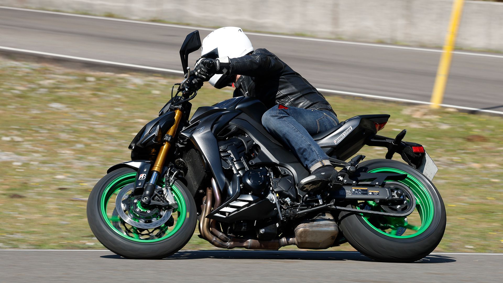 KawasakiI Z1100 SE 2026 Accion (12)