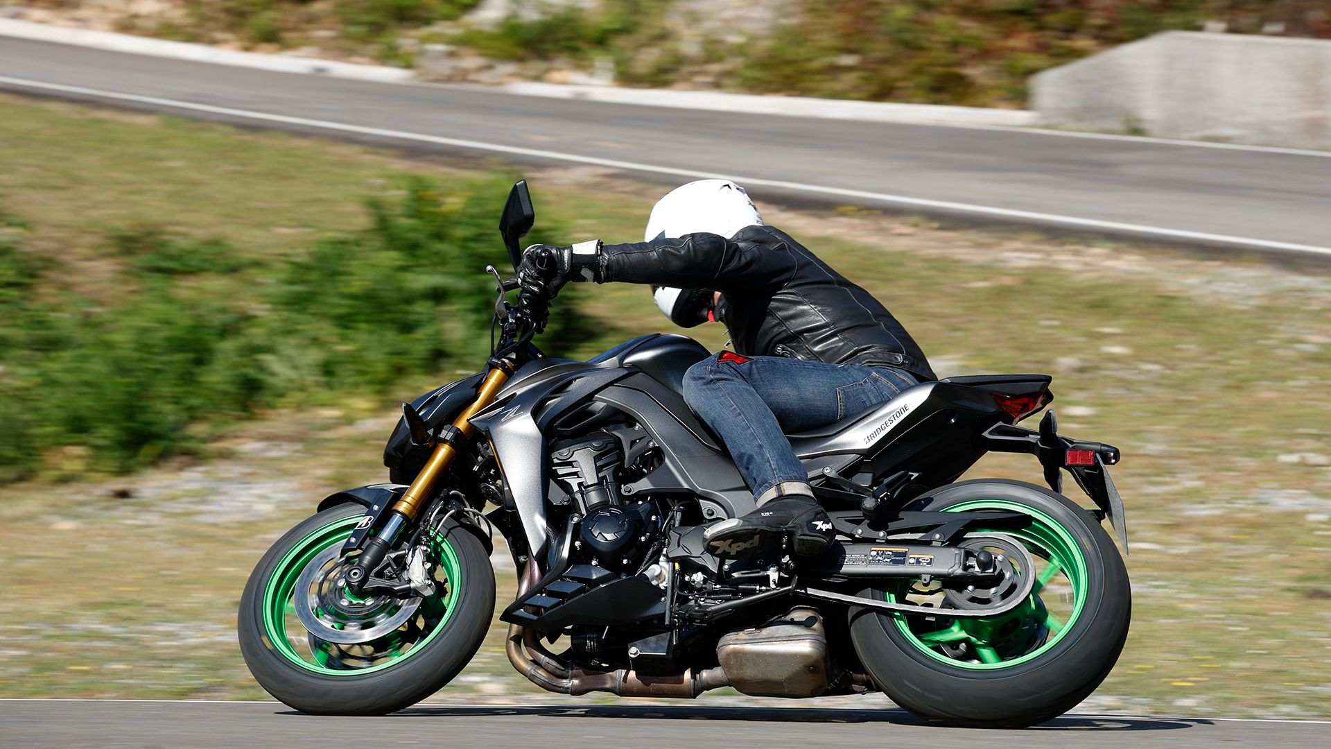 KawasakiI Z1100 SE 2026 Accion (13)