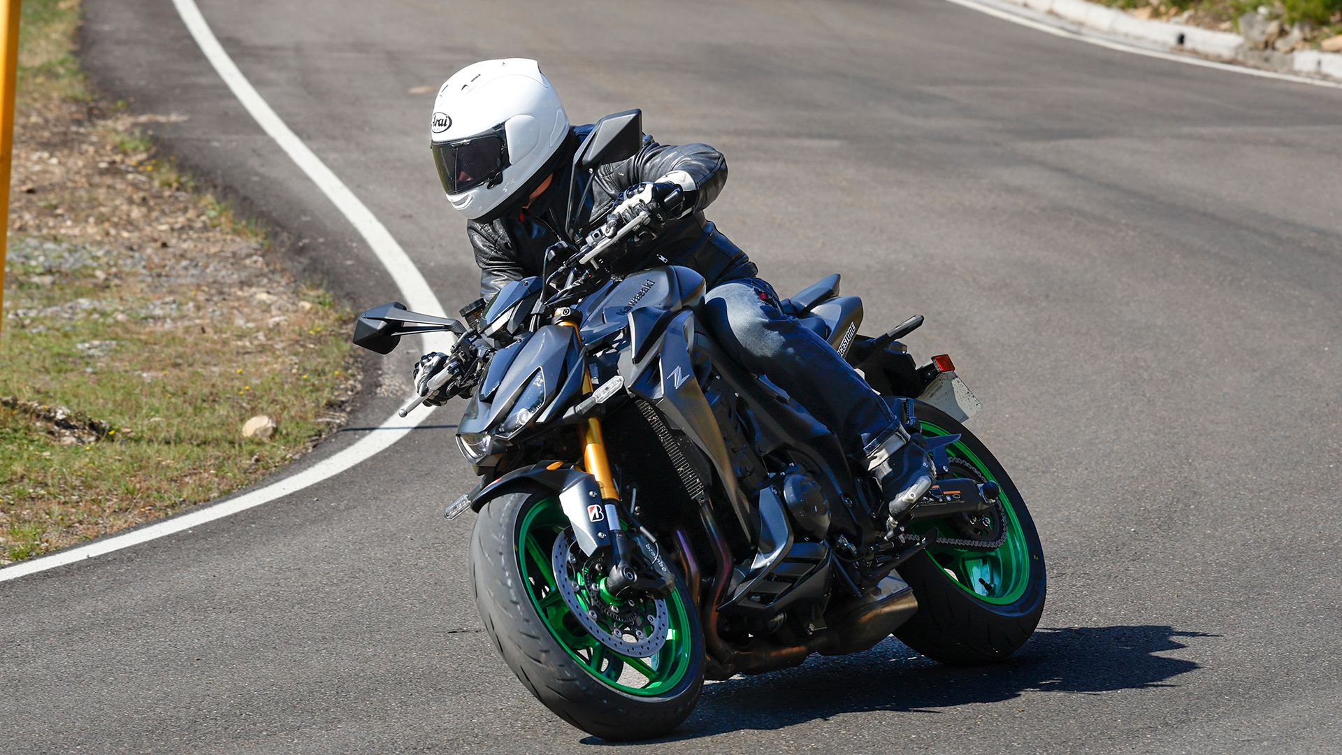 KawasakiI Z1100 SE 2026 Accion (17)