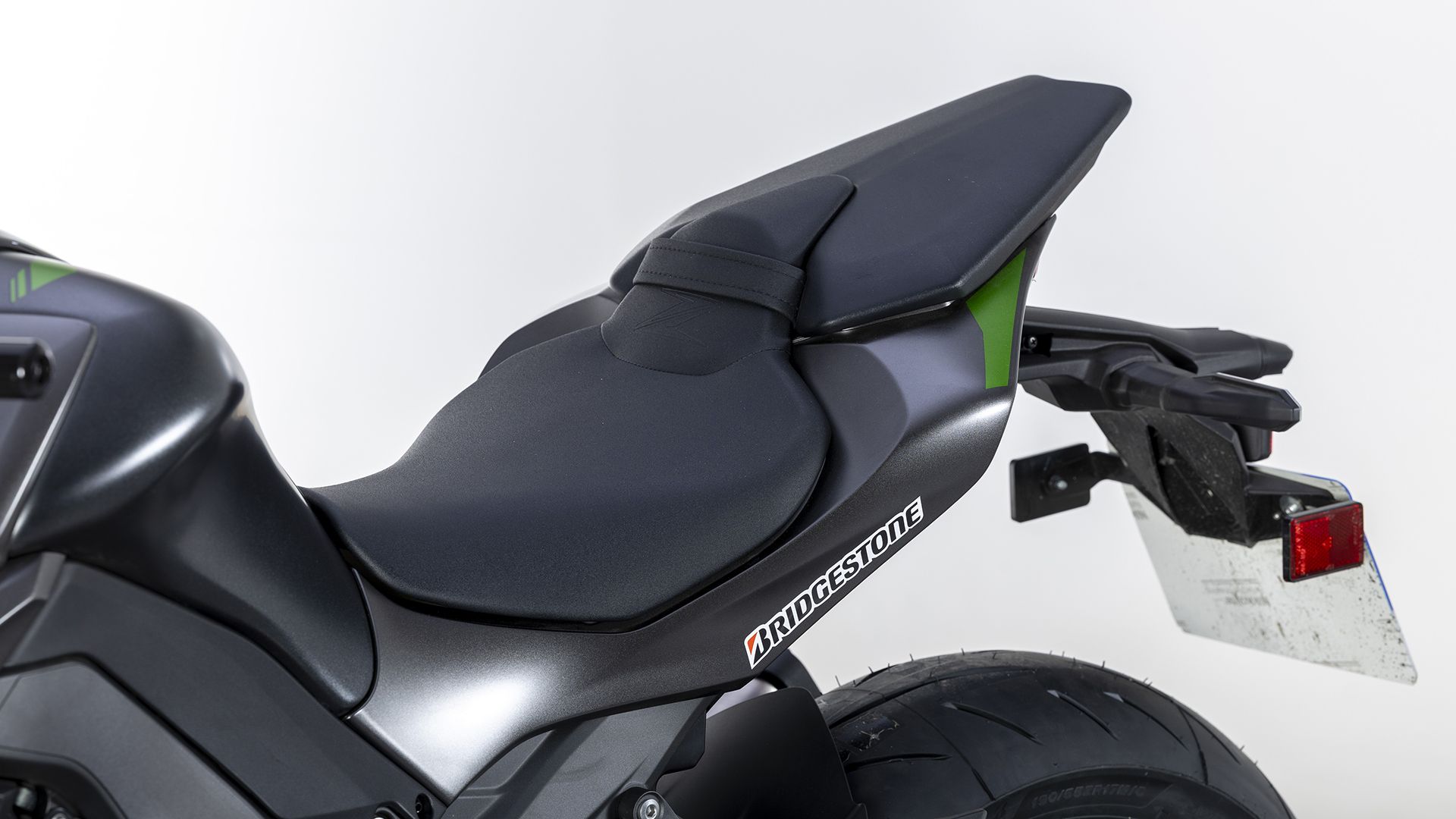 KawasakiI Z1100 SE 2026 Detalles (15)