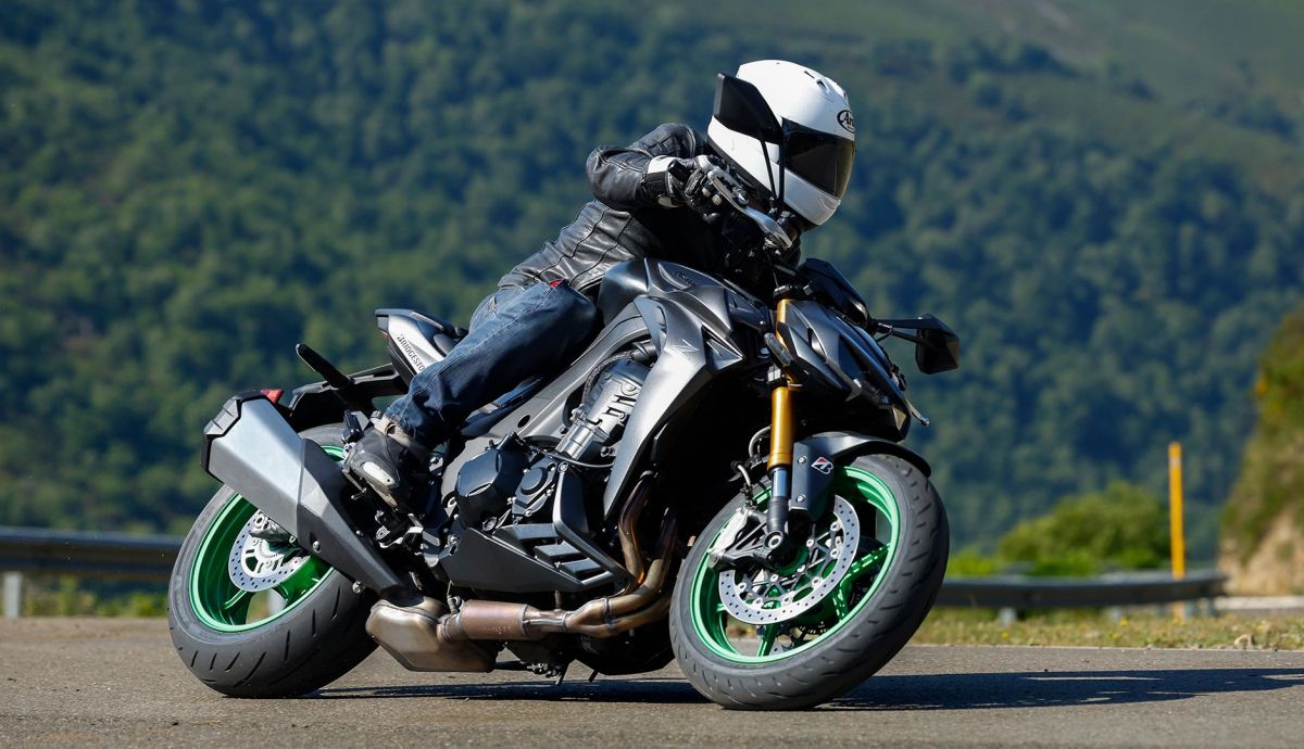 KawasakiI Z1100 SE 2026 Accion (16)
