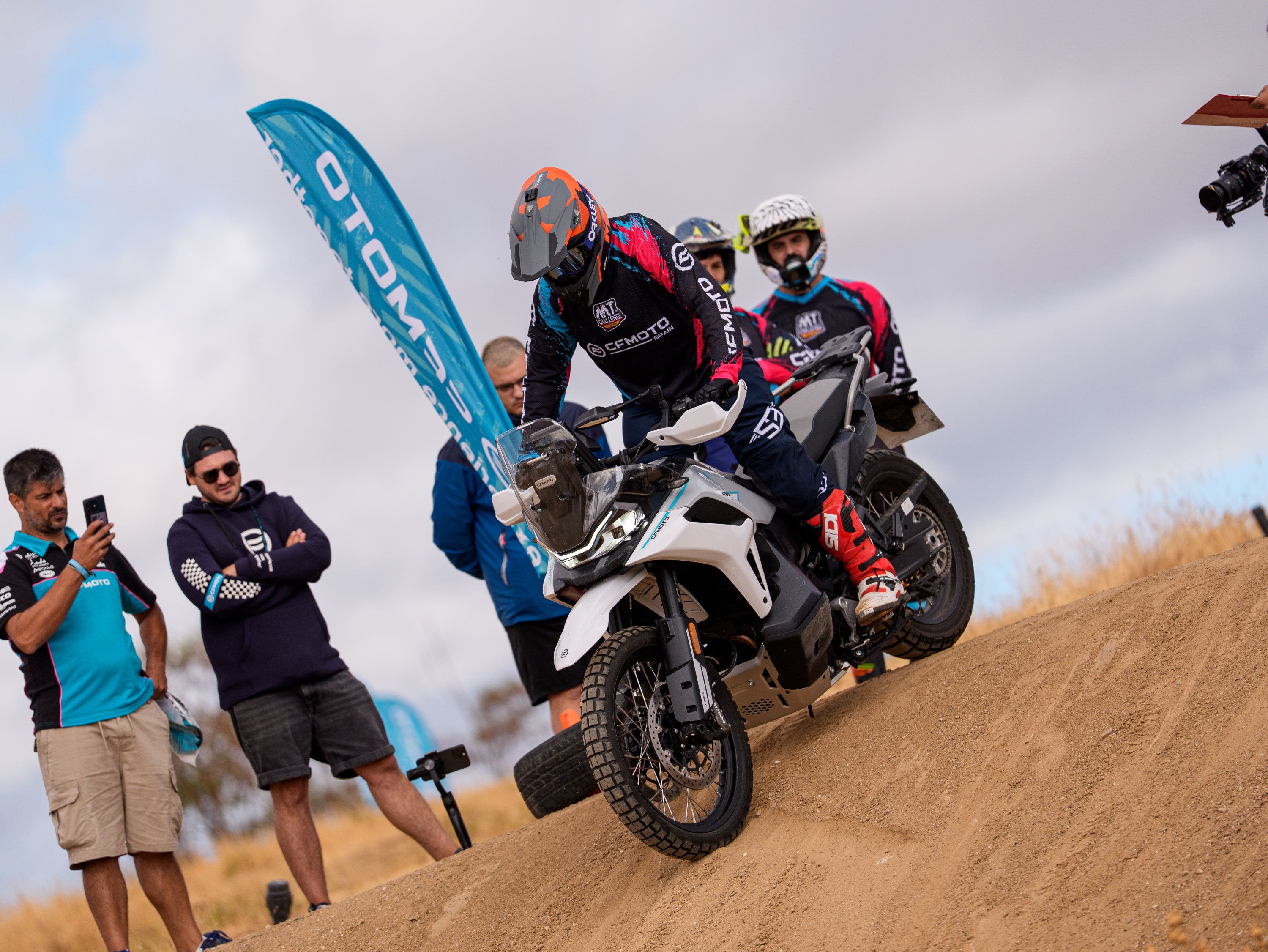 España acoge la Final Global del CFMOTO MT Challenge