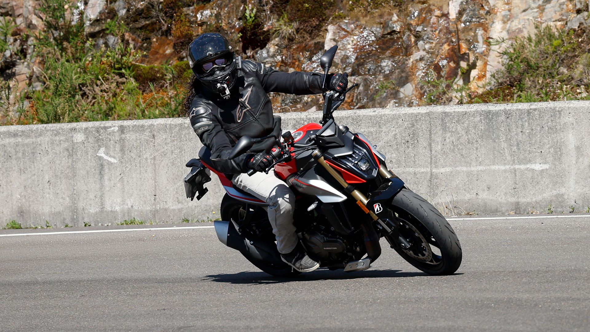 QJMotor SRK600 2026 Accion (12)