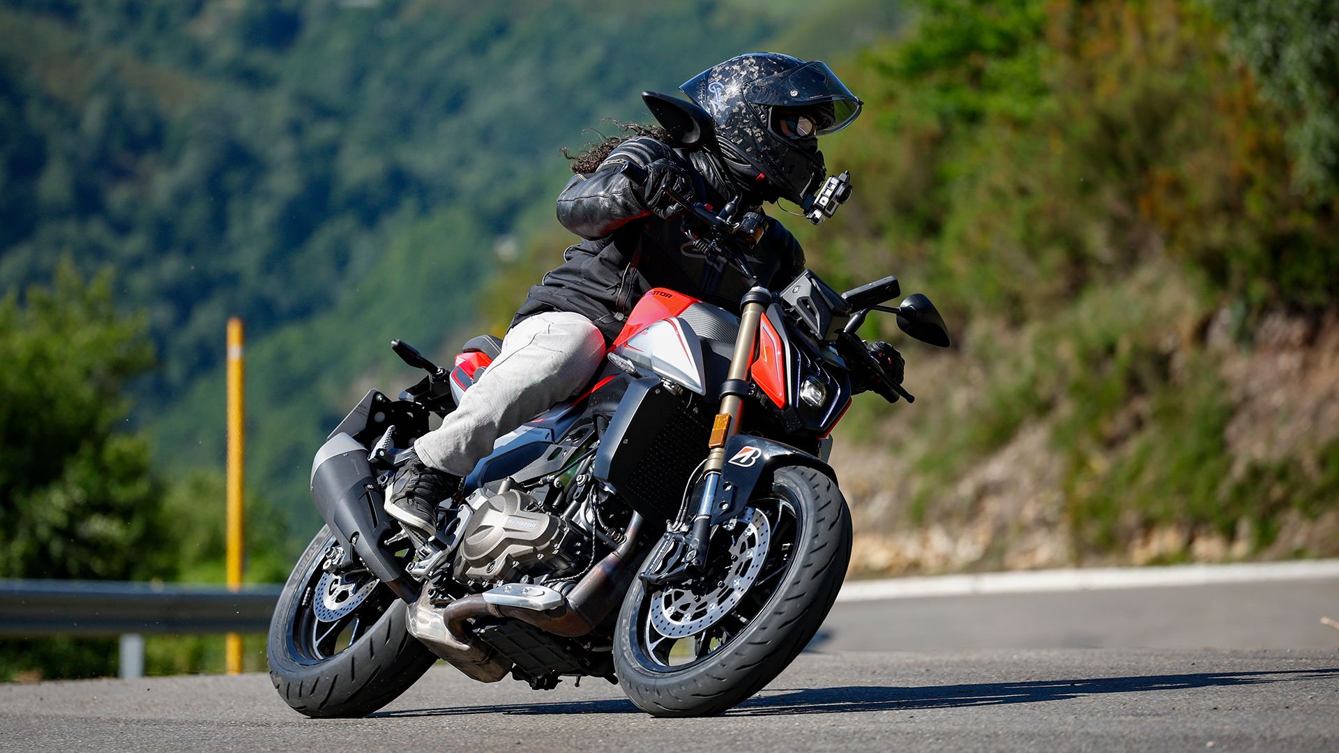 QJMotor SRK600 2026 Accion (14)