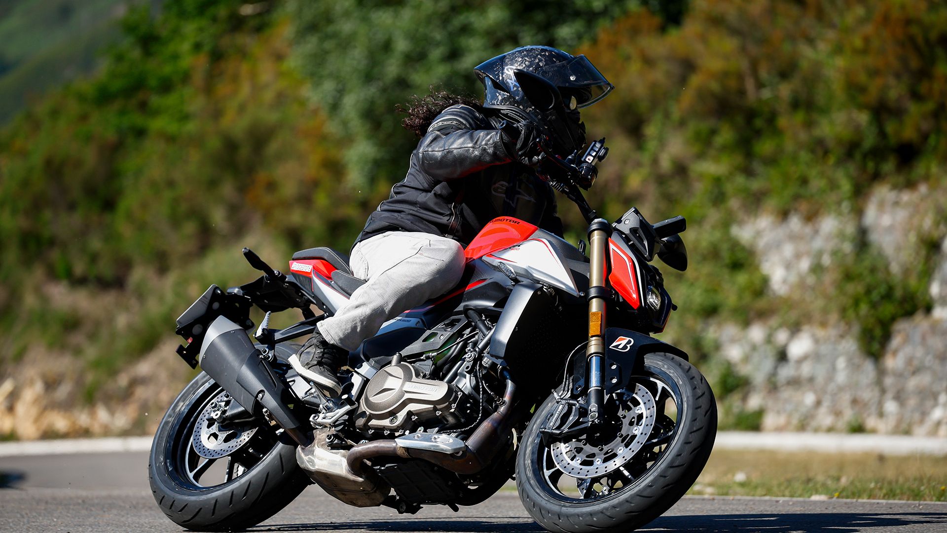 QJMotor SRK600 2026 Accion (15)