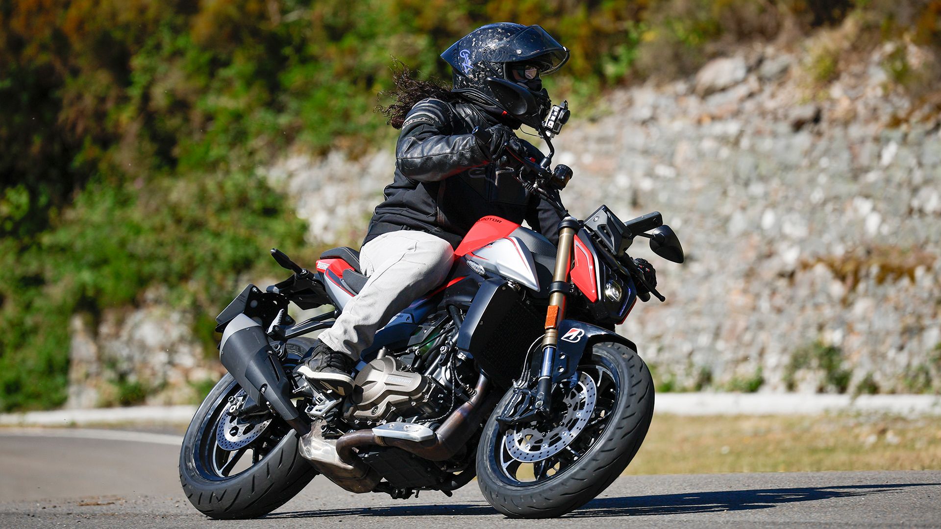 QJMotor SRK600 2026 Accion (20)